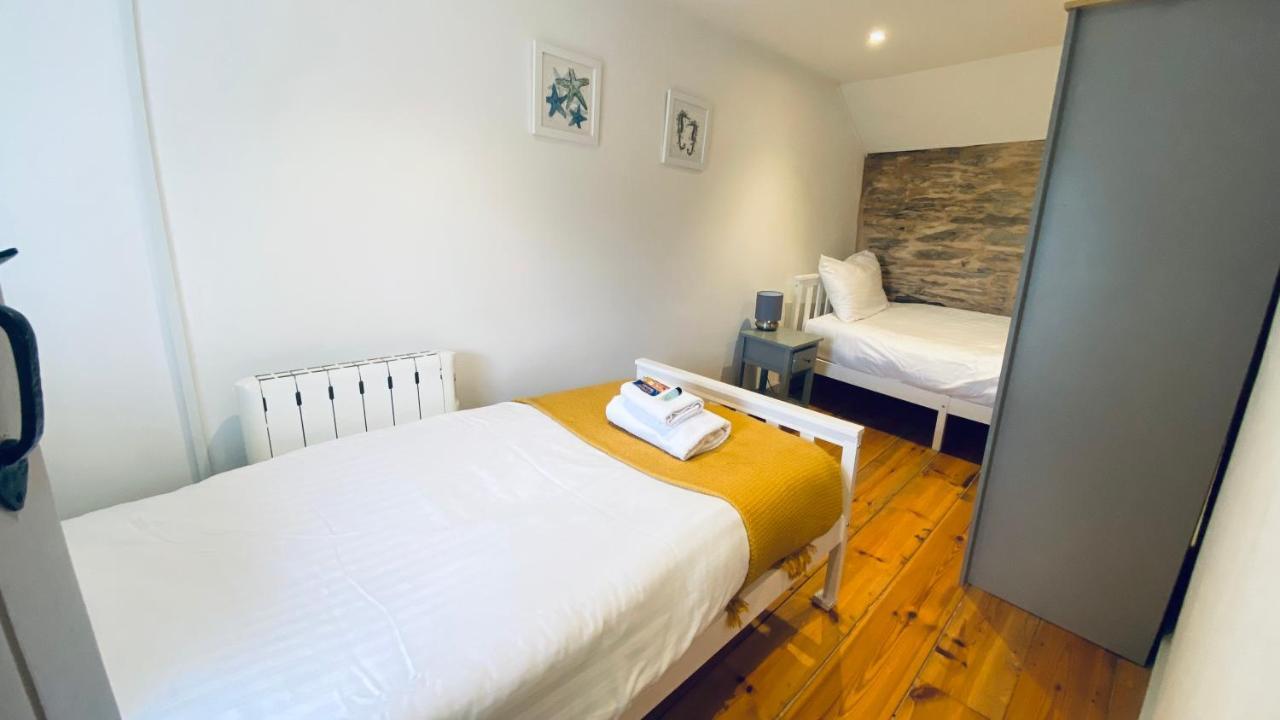 Spindrift Is A Beautiful Newly Refurbished Three Bedroom Private Family House Located On The Old Harbour And The Coastal Path In The Heart Of Beautiful Polperro Εξωτερικό φωτογραφία