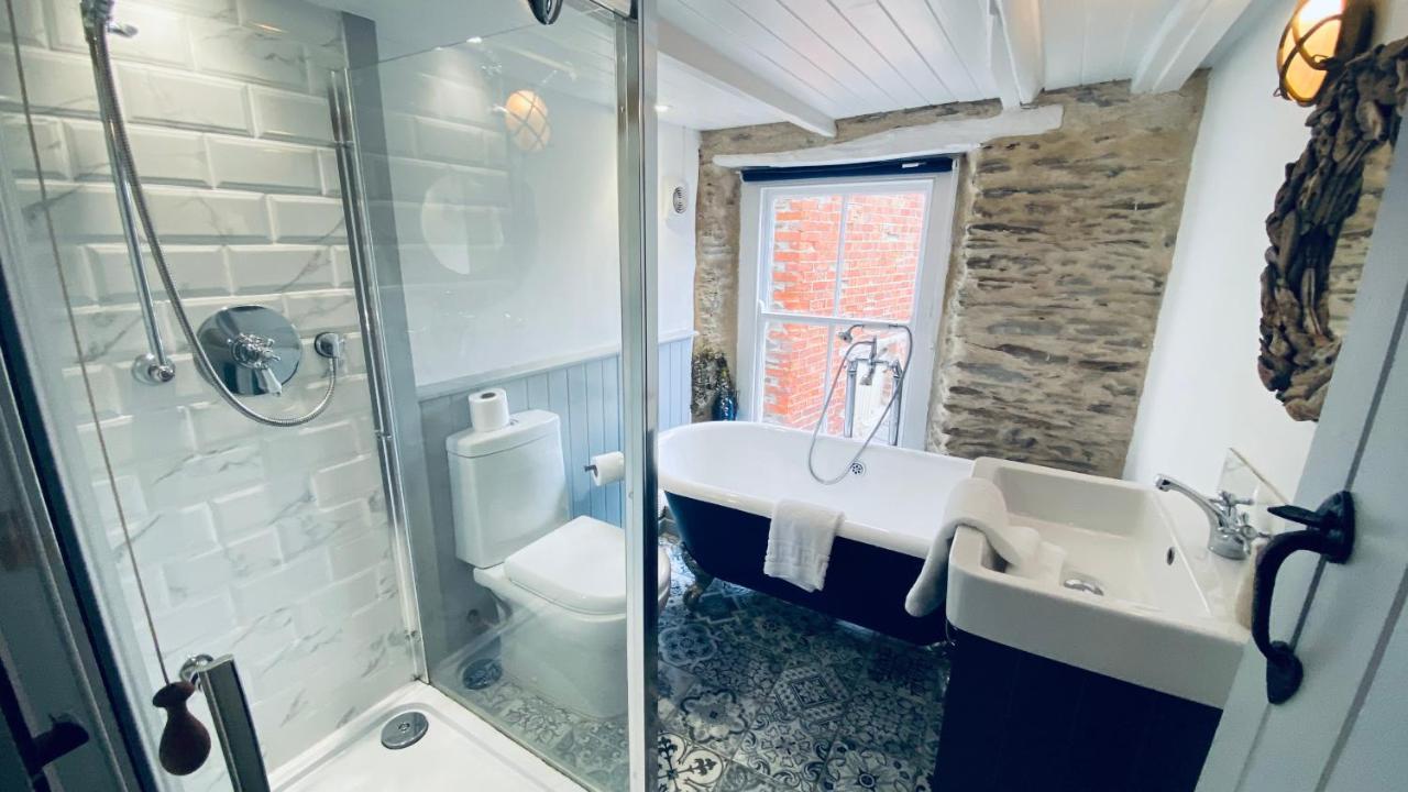 Spindrift Is A Beautiful Newly Refurbished Three Bedroom Private Family House Located On The Old Harbour And The Coastal Path In The Heart Of Beautiful Polperro Εξωτερικό φωτογραφία
